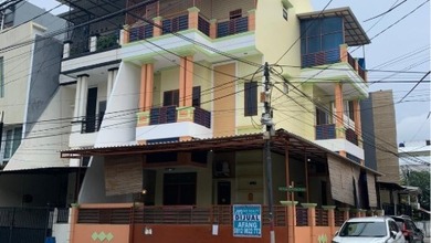 Dijual Rumah di Muara Karang. Posisi Hoek Jalanan Lebar Bebas Banjir