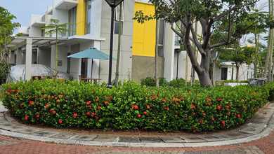 Rumah Pik 2 Siap Huni Dekat Taman