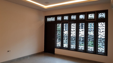  Rumah Bagus Siap huni Di Pluit SHM 2 Lantai  Unfurnished