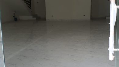 Disewakan ruko bagus like new termurah di kebon jeruk raya