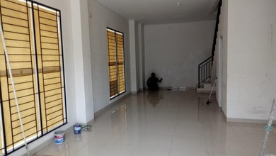 Disewakan Ruko Royal Palm Hoek Termurah (dekat Green Court& Mutiara Taman Palem)