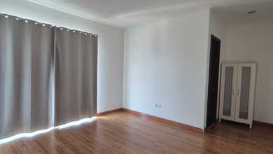 Disewakan Rumah Golf Island PIK 8x15 ada AC dan gorden SIAP HUNI