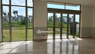 Rumah Modern di Golf Island, Jakarta Utara, Luas 550 m2