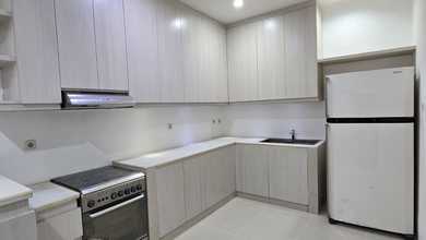 Sewa Rumah Pik 150m 3lt Full Furnish Rapi Bagus