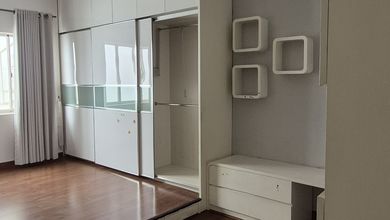 Rumah Pantai Indah Kapuk crown golf 8x24 bagus 2,5lt furnish rapi