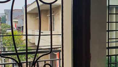 Rumah 3 Lantai Bagus Dekat Itc Roxy Mas