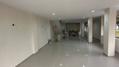 Ruko Siap Pakai Lokasi Bagus Dan Strategis Di Komplek Roxy Mas