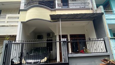 Dijual Murah Rumah 2 1/4 Lantai Ukuran 6 X 15 di Tomang