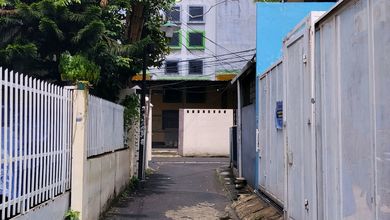 Disewakan Rumah Ex Kost di Grogol, Akses Mobil, Jakarta Barat