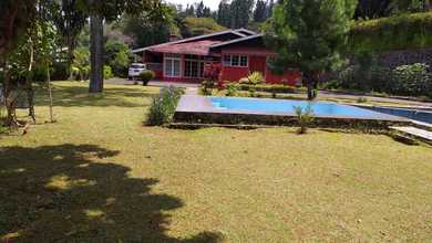 Villa Asri, Udara Sejuk & Luas Di Mega Mendung Bogor