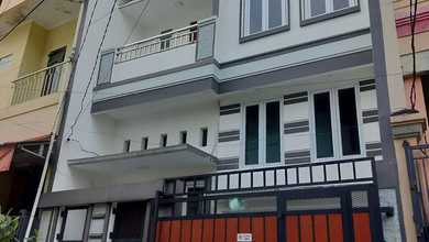 Rumah 3 Lantai Modern Minimalis di Pademangan Jakarta Utara