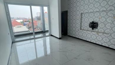 Rumah 3.5 Lantai Minimalis Modern Di Kelapa Gading
