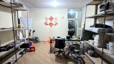 Dijual Rumah Siap Huni & Bagus 3 1/2 Lantai di Teluk Gong