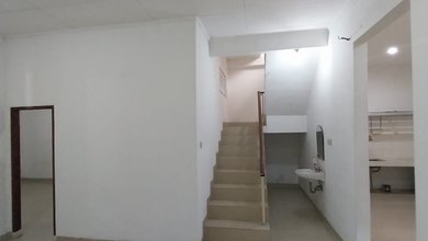 Dijual Rumah di Komplek Perumahan Taman Kota, Daan Mogot