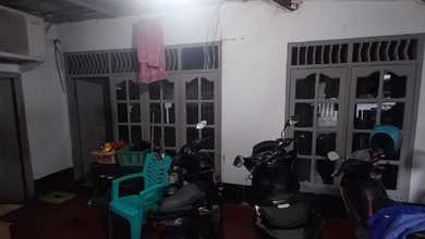 Jual Rumah Tua Hoek Hitung Tanah Area Duri Kepa