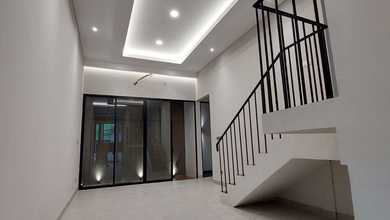 Jual Cepat Rumah Brand New House Mezanine Style Di Kav Polri