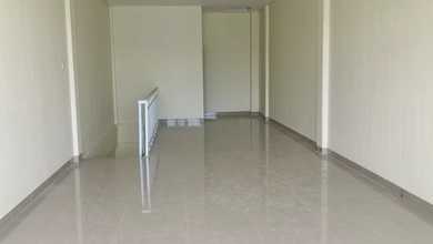 Disewakan Ruko 3 Lt Taman Surya 5 Siap Huni,strategis