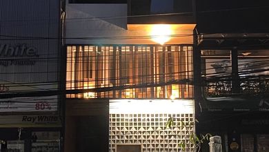 Di Jual Ruko Komersil Mewah Lokasi Strategis 4 Lantai Kemang