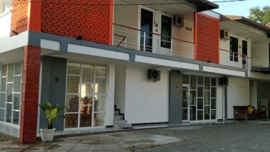 Di jual rumah kost di joglo SHM Hadap timur Luas tanah 454m2