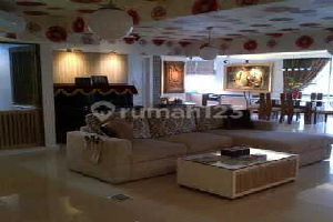 Dijual Apartemen Taman Anggrek, Full Furnished