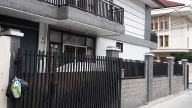 Rumah di Duri Kepa. Lokasi Strategis Deket Jalan Utama