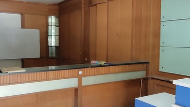 Disewakan Ruko Gandeng Strategis Kebon Jeruk Cocok Untuk Kantor Ataupun Bank