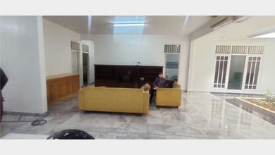 sewa rumah classic pondok indah 200 meter furnish Jakarta Selatan