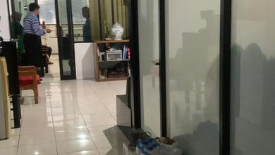 Rumah/Perkantoran 3 Lt. Petojo Utara..... Dijual Segera