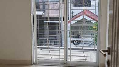 Taman Semanan Indah.... Dijual Cepat