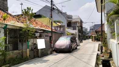 Rumah Tua / Hitung Tanah Kartini Jakarta Pusat