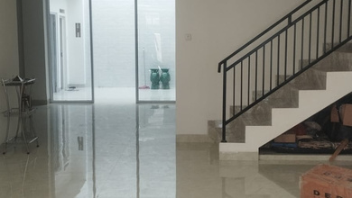 Rumah Siap Huni di Perumahan Kemayoran, Lokasi Strategis 8x22 m