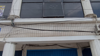 Disewakan Ruko 3 Lt Siap Huni Pintu Kecil - Roa Malaka LB 130 M