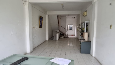 Dijual Ruko 4 Lt Ex Toko Keramik Lokasi Strategis Pinangsia 264 m