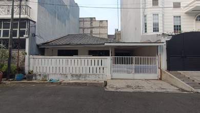 Rumah di Pluit Ukuran 10X15 Hadap Utara
