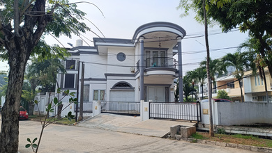 Rumah Muara Karang Posisi Hoek 305 M2 Termurah