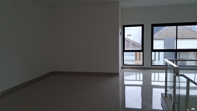 Dijual Rumah 3 LT Brand New Puri Indah LT 120 LB 300