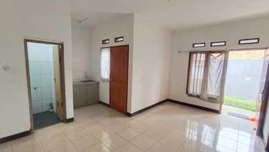 Rumah Siap Huni 2 Kamar Di Komplek@taman Cibaduyut Indah Bandung Rumah di Komplek Taman Cibaduyut Indah, Cangkuang Kulon, Dayeuhkolot, Bandung, Jawa Barat, Indonesia, 40239, Dayeuhkolot