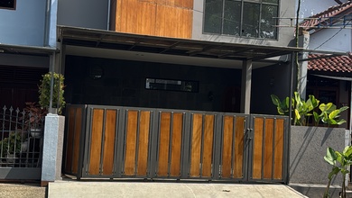 Rumah Cantik 2 Lantai Di Jalan Sumenep Antapani Bandung