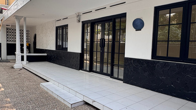 Rumah Siap Huni Bisa Buat Kantor Di Jalan Haruman Sayap Burangrang Bandung