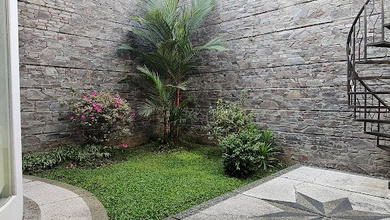 Rumah Mewah 2 Lantai Siap Huni di Komplek Mekarwangi Bandung