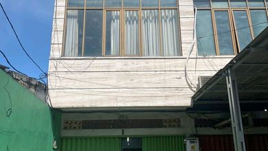 Dijual / Disewakan Ruko 3 Lantai di Duri Kosambi