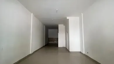 Disewakan Ruko City Garden Tiga Lantai, Cengkareng