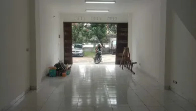 Disewakan Ruko 3,5 Lantai Jalan Lingkar Luar Barat, Duri Kosambi