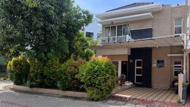 Dijual Rumah Hoek Golf Lake Residence