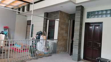 Dijual Rumah 3 Lantai di Jalan Samarinda