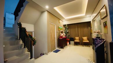 Rumah Rapih dan Siap Huni di Komplek Golf Lake Residence