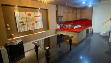 Rumah Furnish Rapih dan Siap Huni di Jelambar