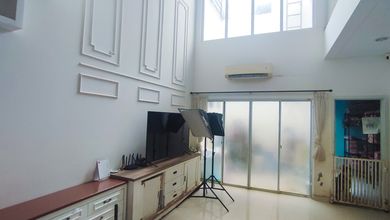 Rumah Siap Huni di Riviera Karang Tengah