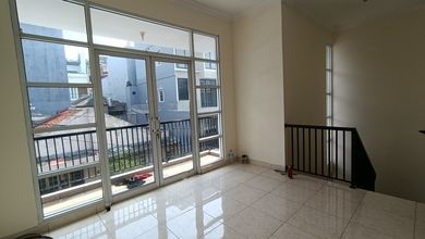 Rumah Rapih dan Siap Huni di Jelambar