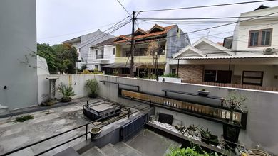 Rumah Rapih dan Siap Huni di Komplek Perumahan Green Ville Jakarta Barat